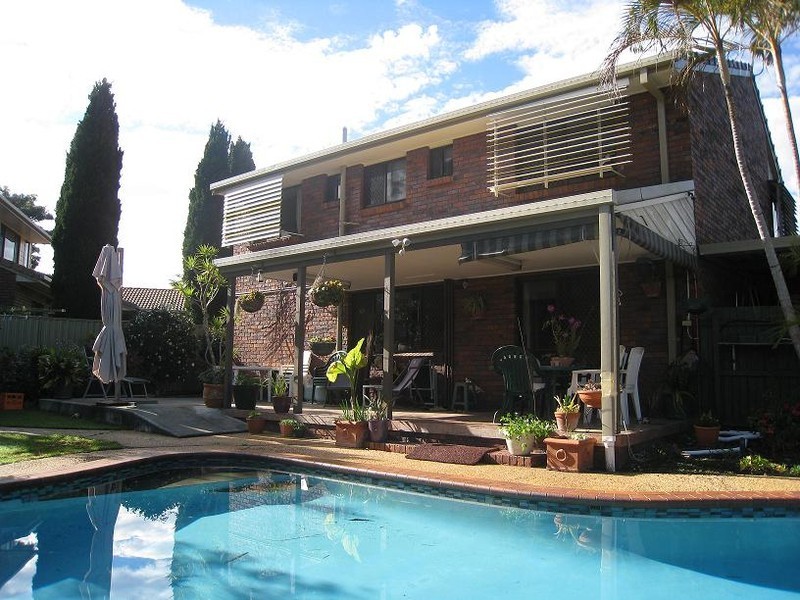 4 Burwood Close, Springwood QLD 4127