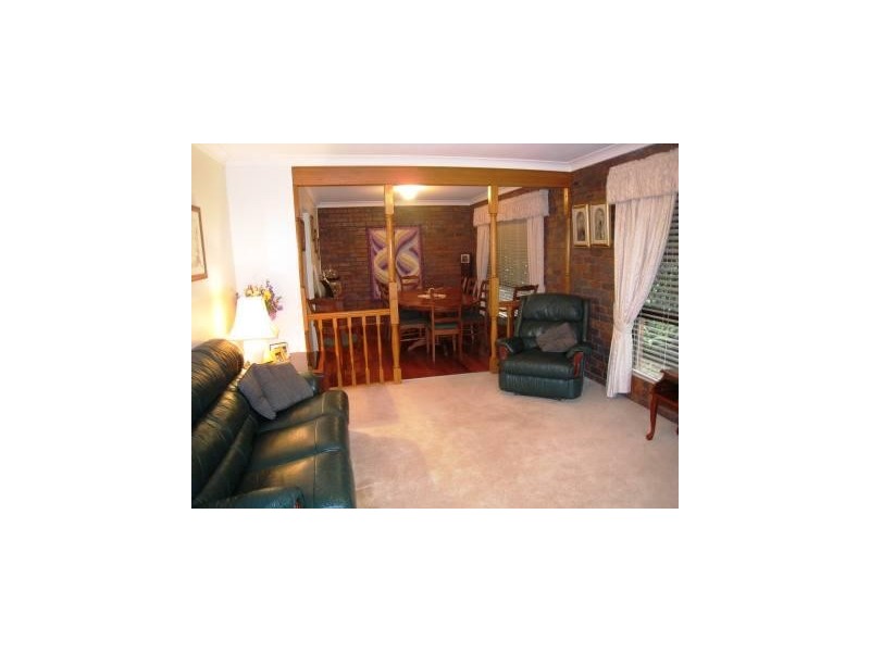 4 Burwood Close, Springwood QLD 4127