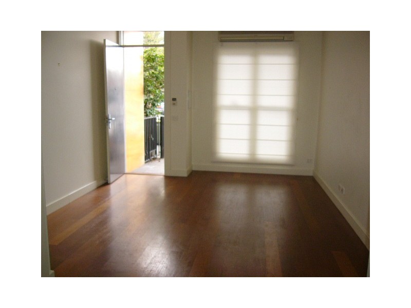 149/B GRAHAM STREET, Port Melbourne VIC 3207