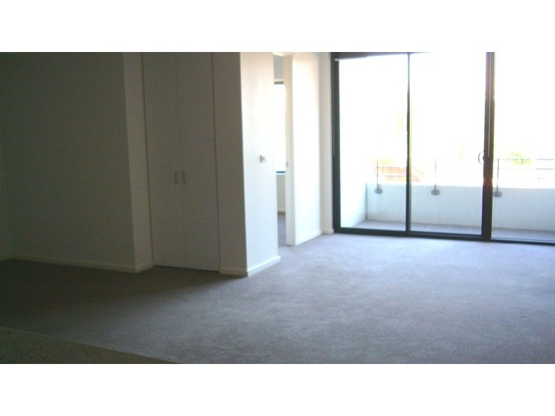 203 /166 ROUSE STREET, Port Melbourne VIC 3207