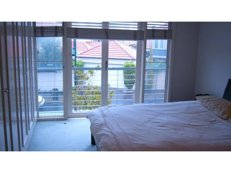 12 Hobsons Bay Pde, Port Melbourne VIC 3207