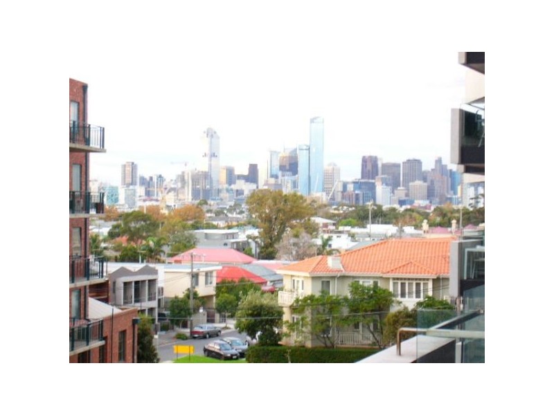 43B/2 ESPLANADE WEST, Port Melbourne VIC 3207