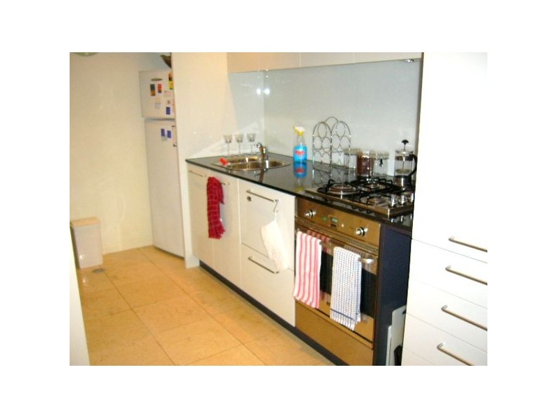 43B/2 ESPLANADE WEST, Port Melbourne VIC 3207