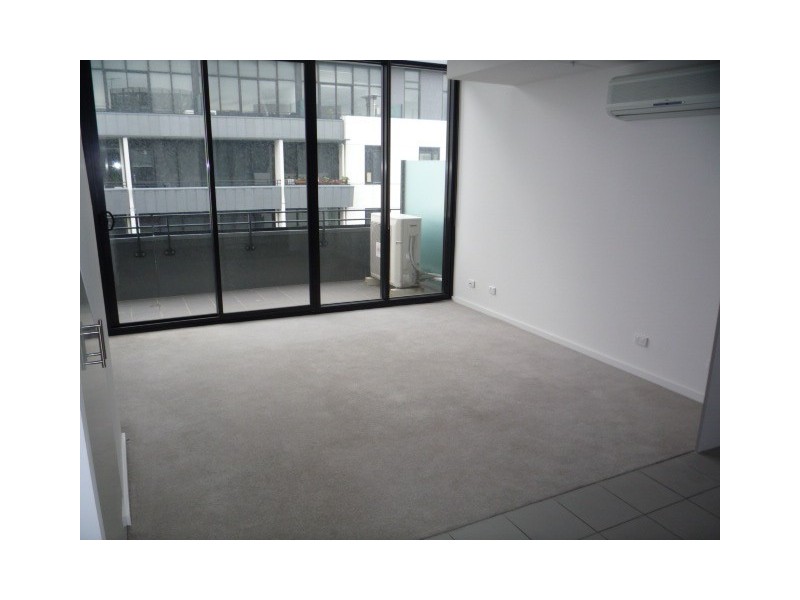 B809/55 Bay St, Port Melbourne VIC 3207