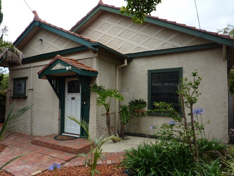 81 Orlando Street, Hampton VIC 3188