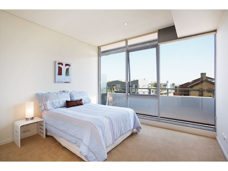 C304/142 Rouse Street, Port Melbourne VIC 3207