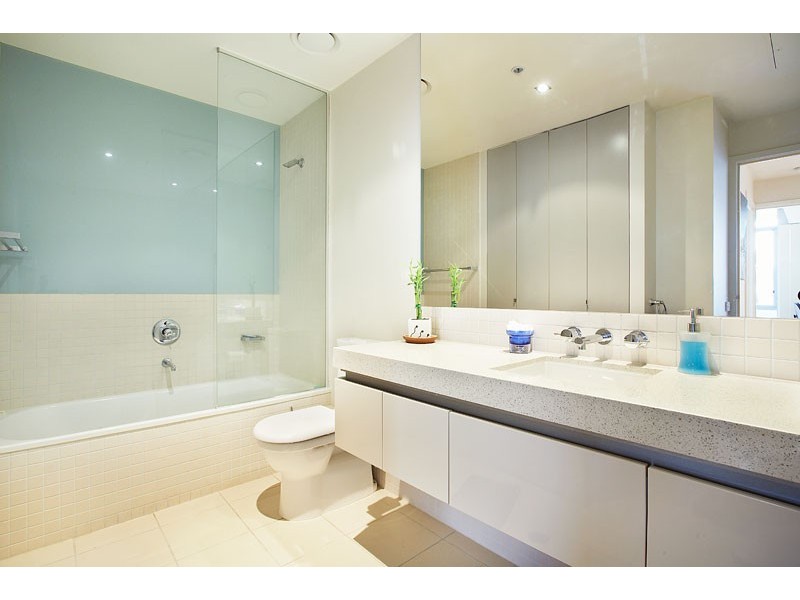 E606/126  Rouse Street, Port Melbourne VIC 3207