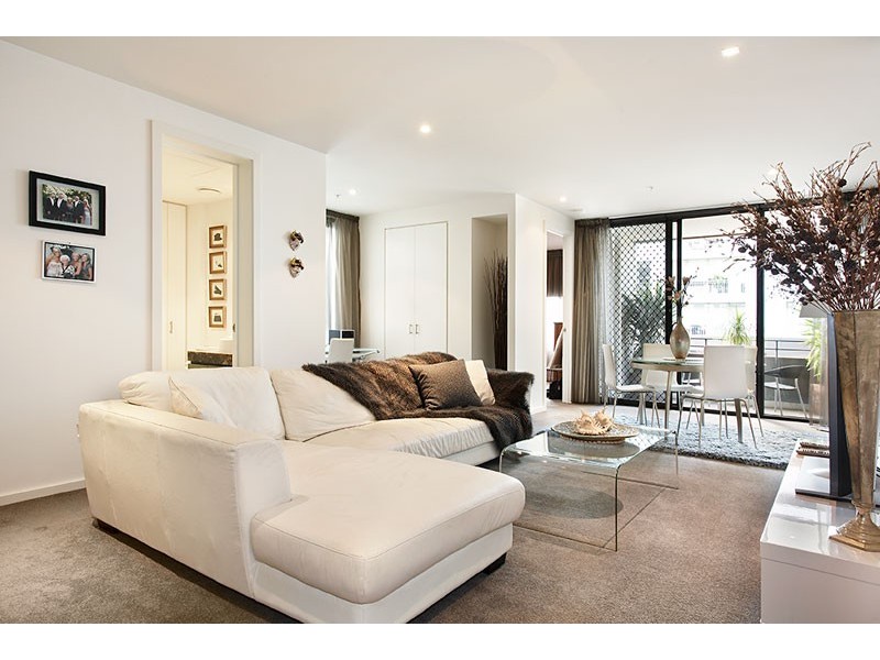 B201/55 Bay Street, Port Melbourne VIC 3207