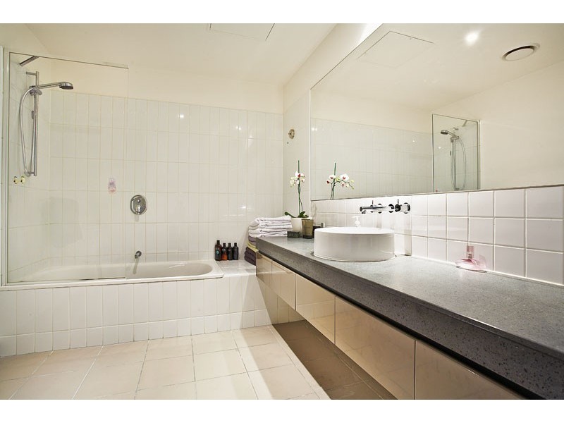 B205/55  Bay Street, Port Melbourne VIC 3207