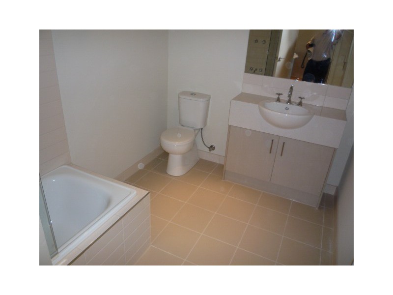 21/14  BELL STREET, Coburg VIC 3058