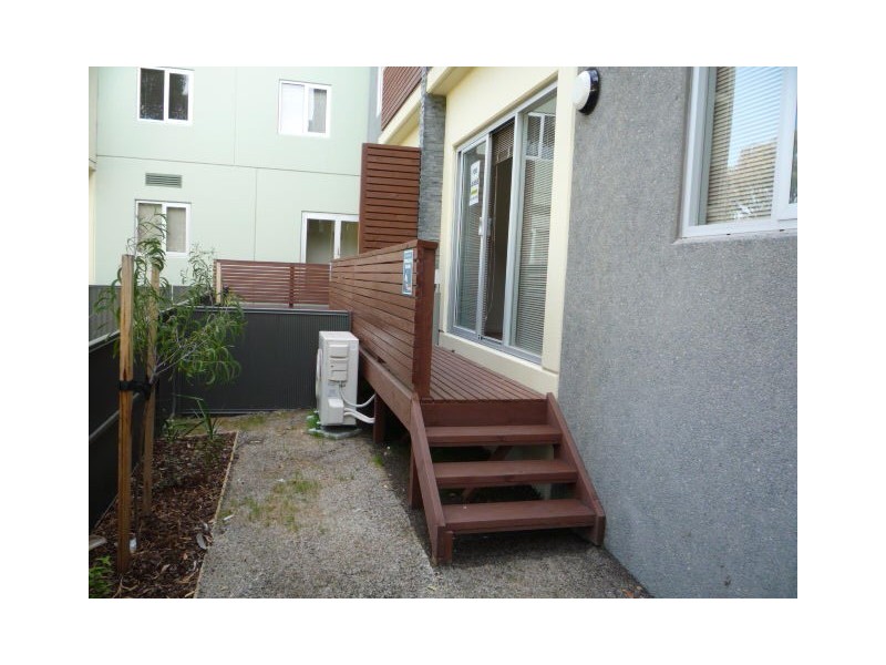 21/14  BELL STREET, Coburg VIC 3058