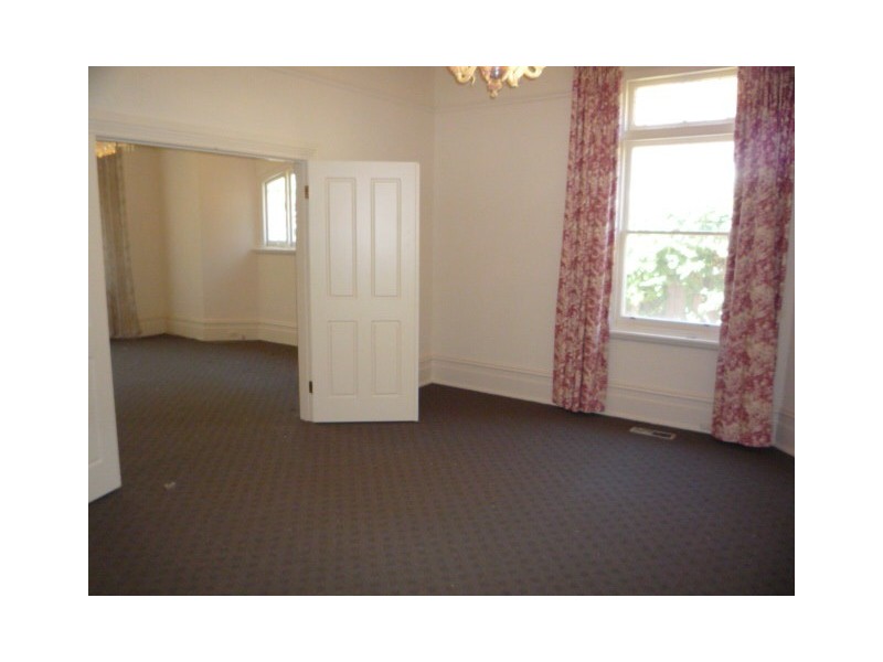 95 Mathoura rd, Toorak VIC 3142