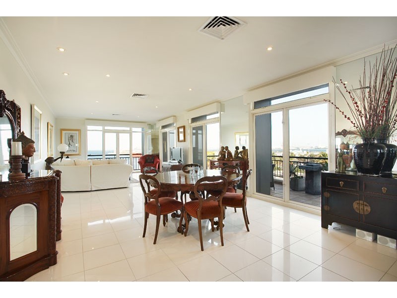 501/90 Beach Street, Port Melbourne VIC 3207