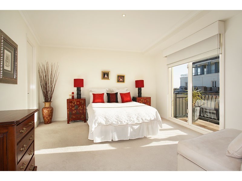 501/90 Beach Street, Port Melbourne VIC 3207