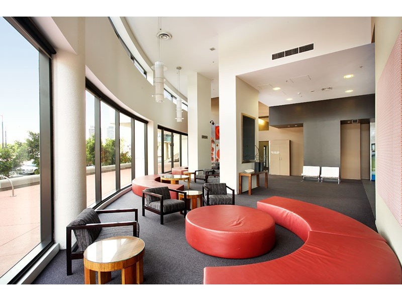 1906/100 Harbour Esplanade, Docklands VIC 3008