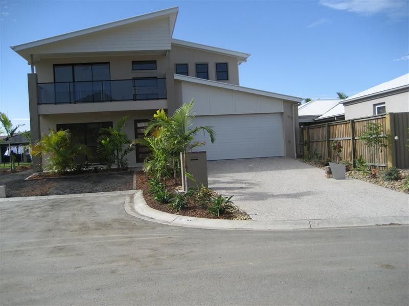 107 LAKESIDE COURT, Beenleigh QLD 4207