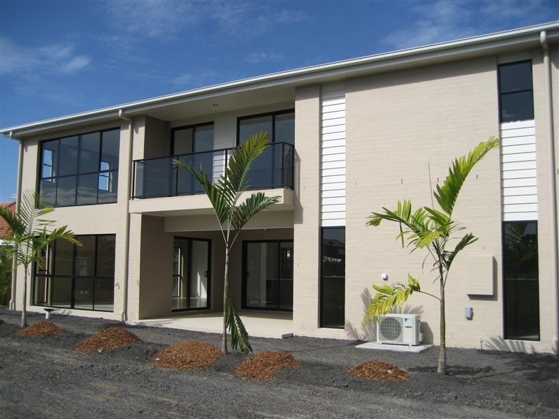 107 LAKESIDE COURT, Beenleigh QLD 4207