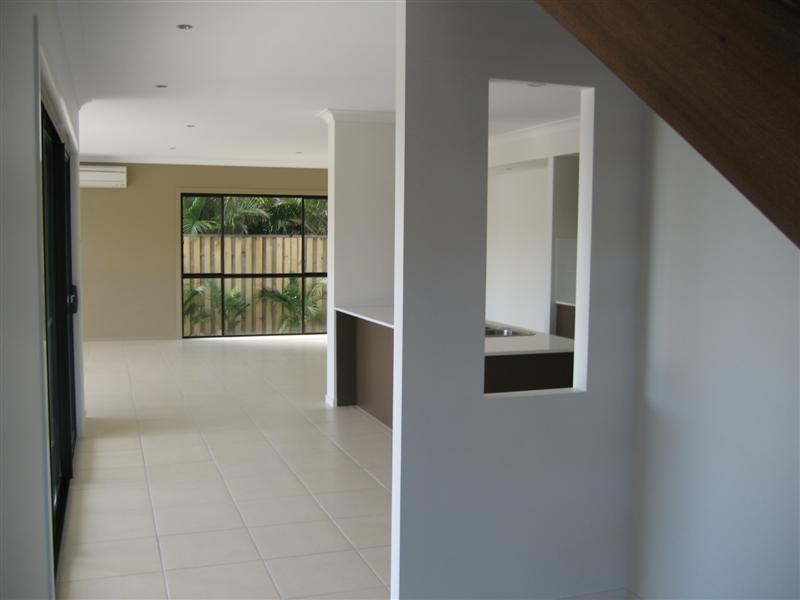 107 LAKESIDE COURT, Beenleigh QLD 4207