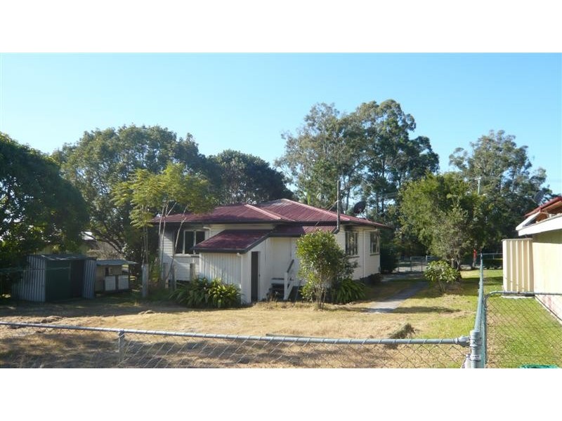 4 Elizabeth Street, Beenleigh QLD 4207