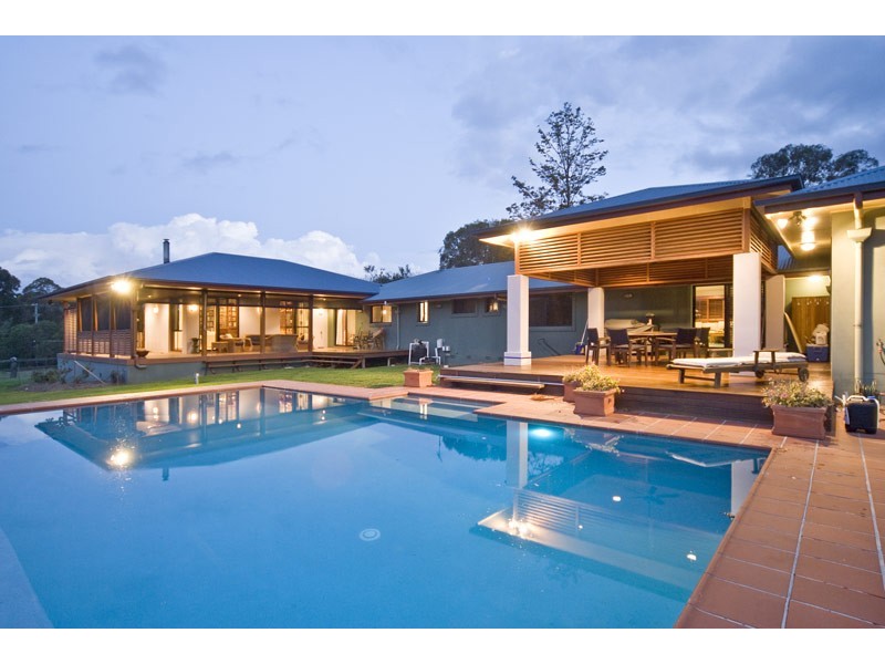 8 Dalgleish Road, Ormeau QLD 4208