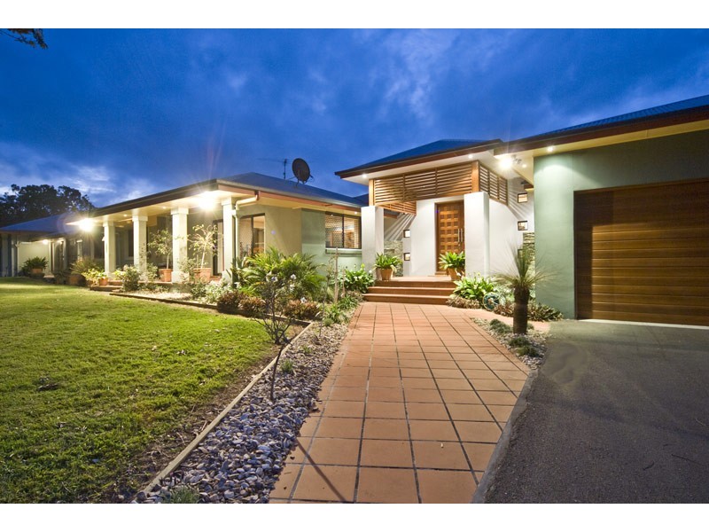 8 Dalgleish Road, Ormeau QLD 4208