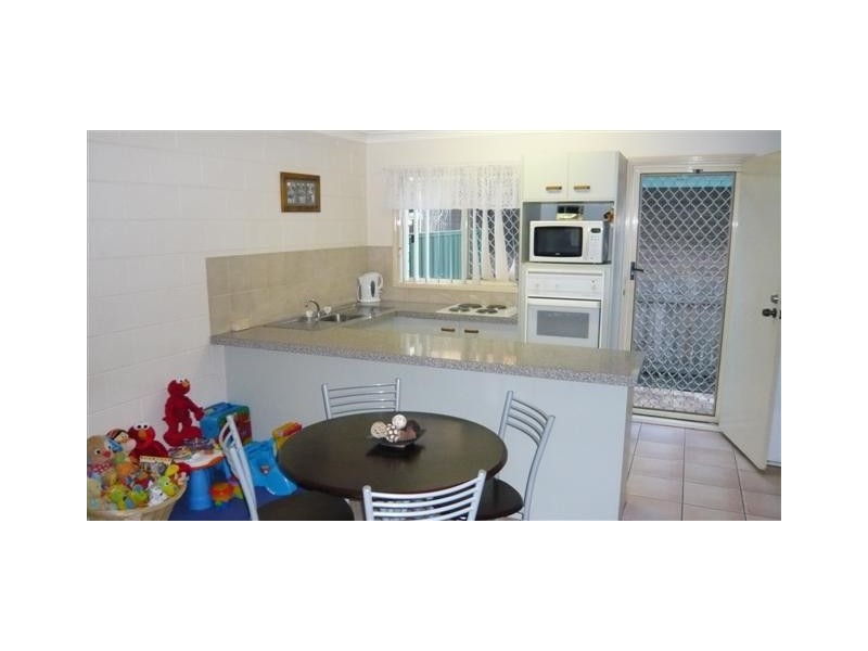 2/18 Cotswold Street, Mount Warren Park QLD 4207