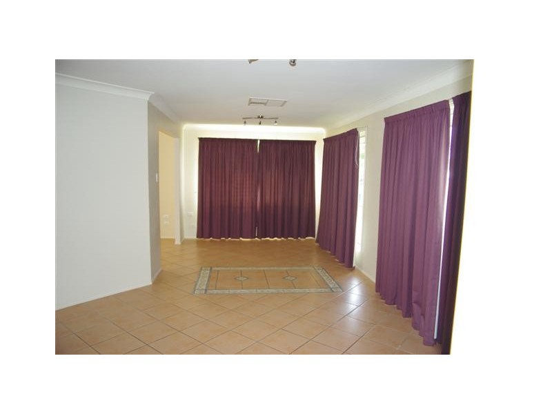 76 Kaiser Drive, Windaroo QLD 4207