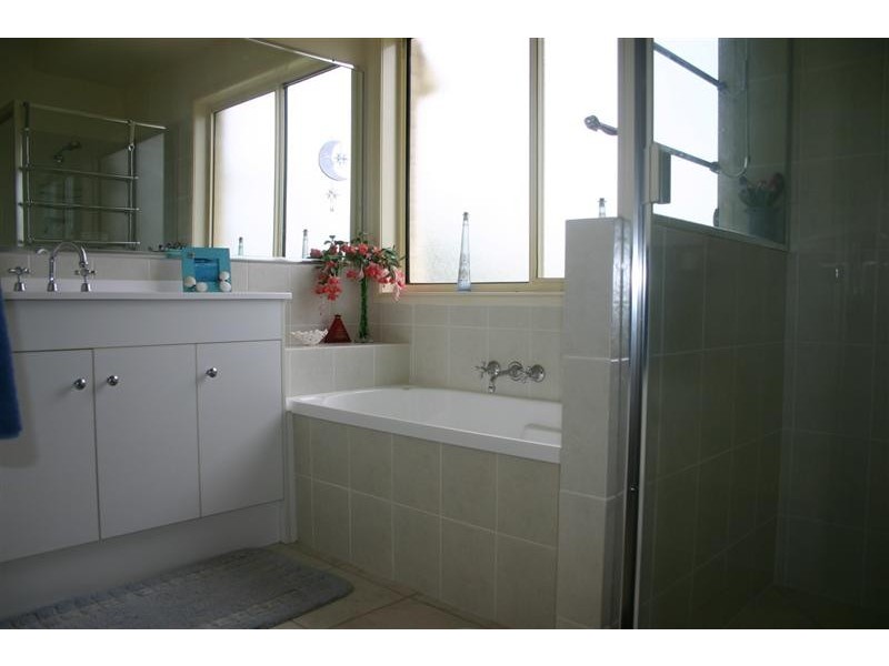 Kooralbyn QLD 4285