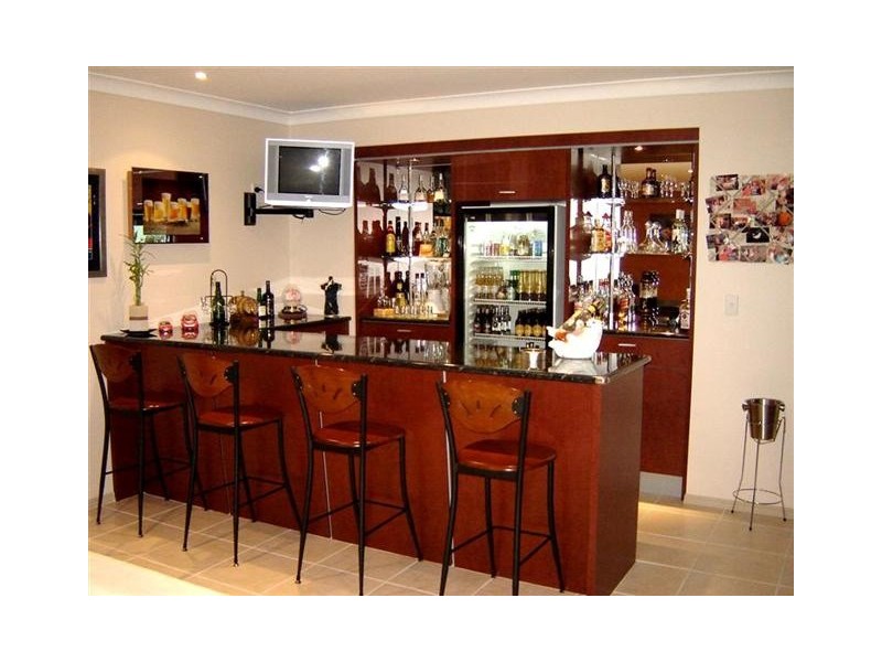 19 Riverside Terrace, Windaroo QLD 4207