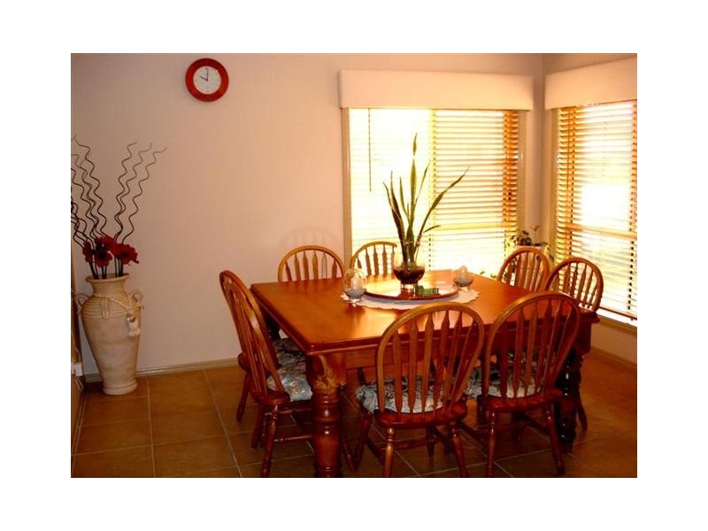 19 Riverside Terrace, Windaroo QLD 4207