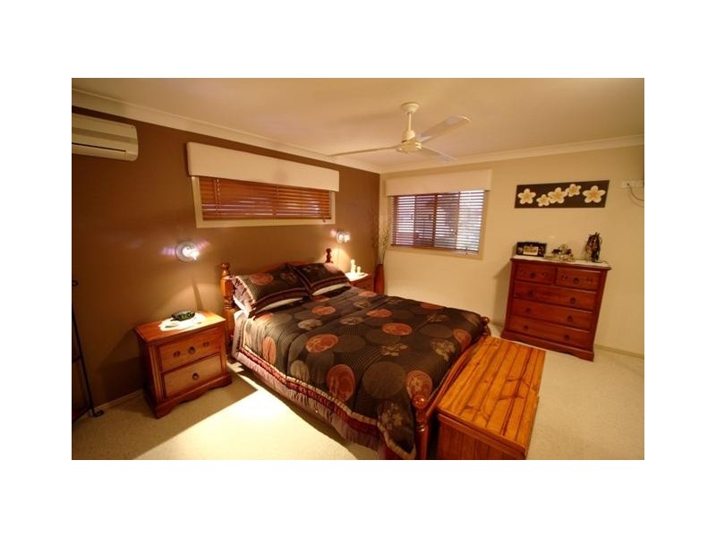 19 Riverside Terrace, Windaroo QLD 4207