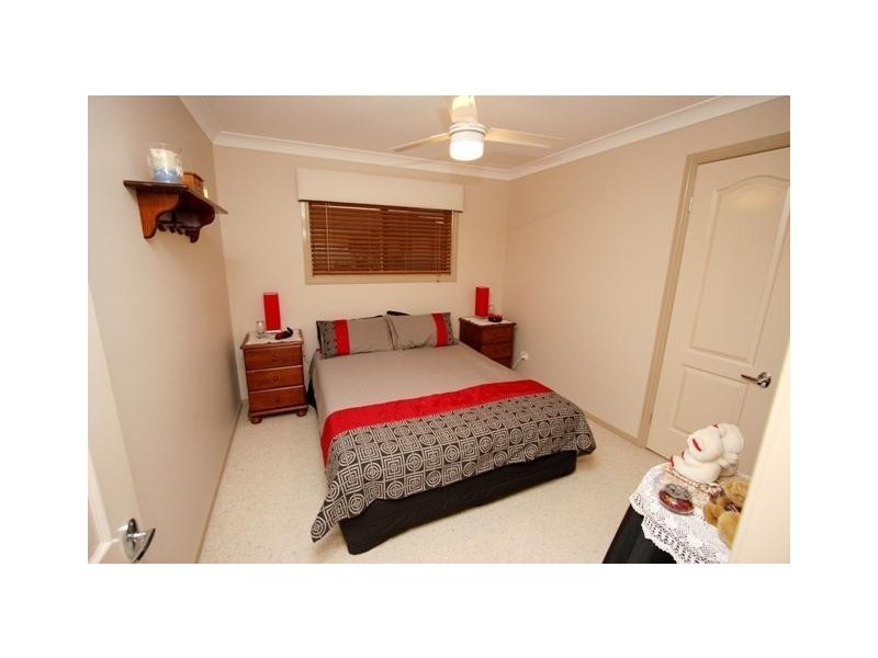 19 Riverside Terrace, Windaroo QLD 4207