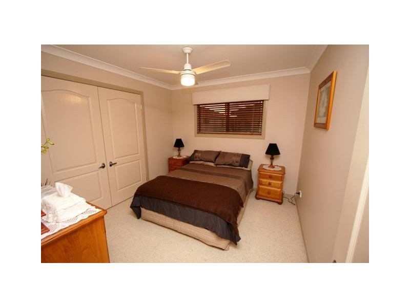 19 Riverside Terrace, Windaroo QLD 4207