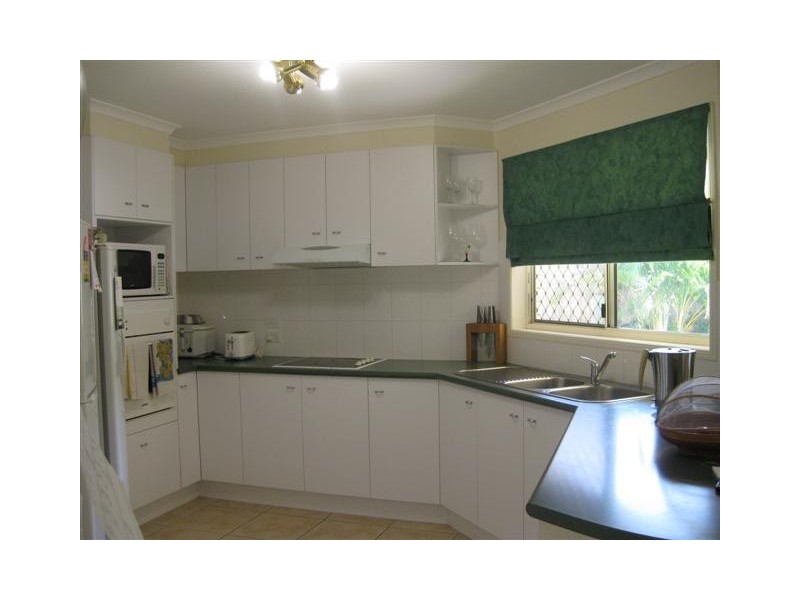 34 Mountain View Crescent, Mount Warren Park QLD 4207