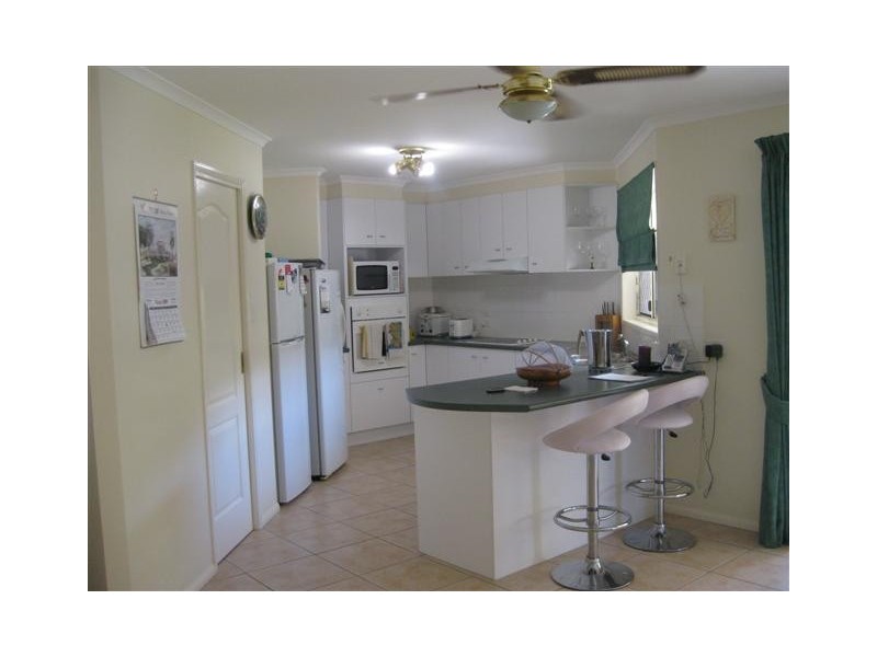 34 Mountain View Crescent, Mount Warren Park QLD 4207