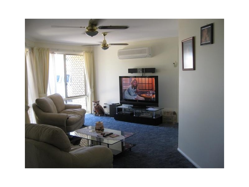 34 Mountain View Crescent, Mount Warren Park QLD 4207