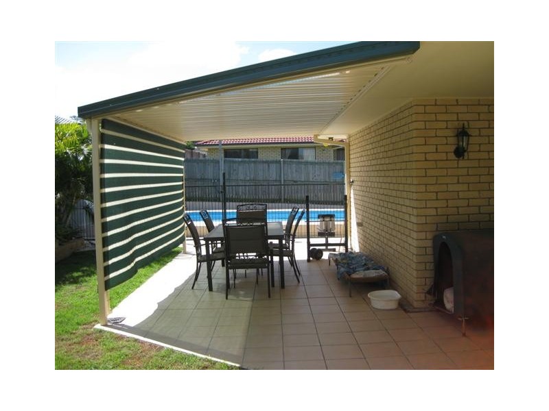 34 Mountain View Crescent, Mount Warren Park QLD 4207