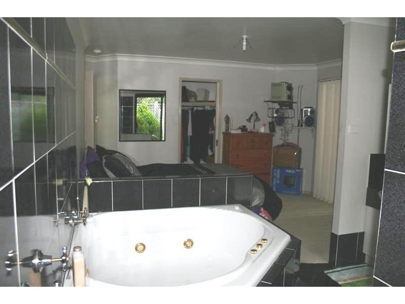 Gleneagle QLD 4285