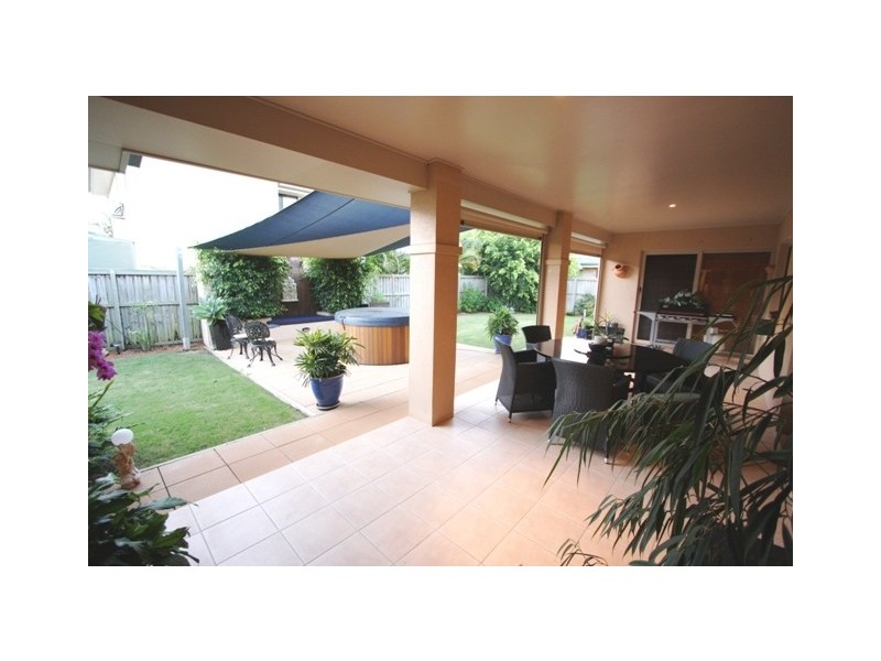 19 RIVERSIDE TCE, Windaroo QLD 4207