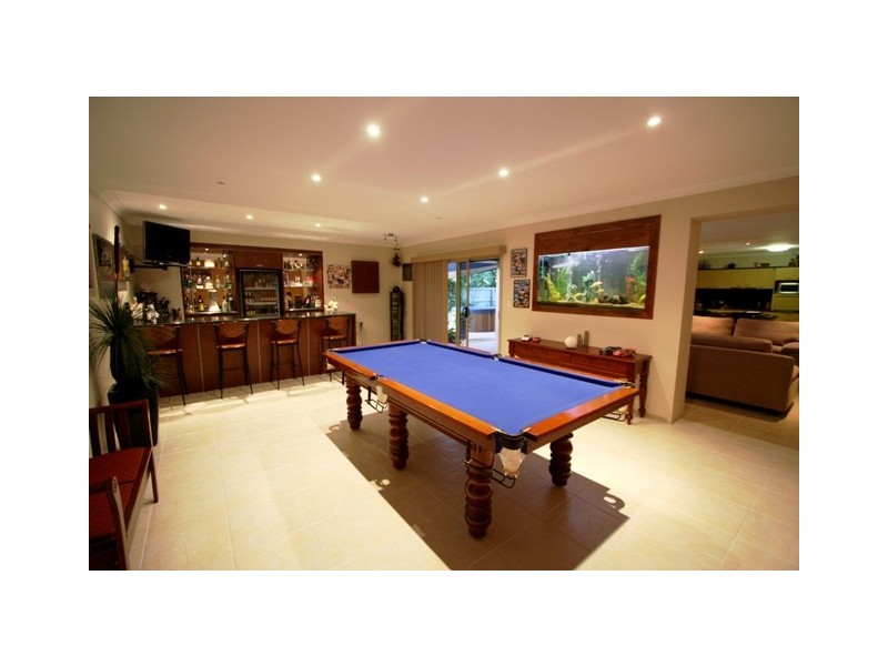 19 RIVERSIDE TCE, Windaroo QLD 4207