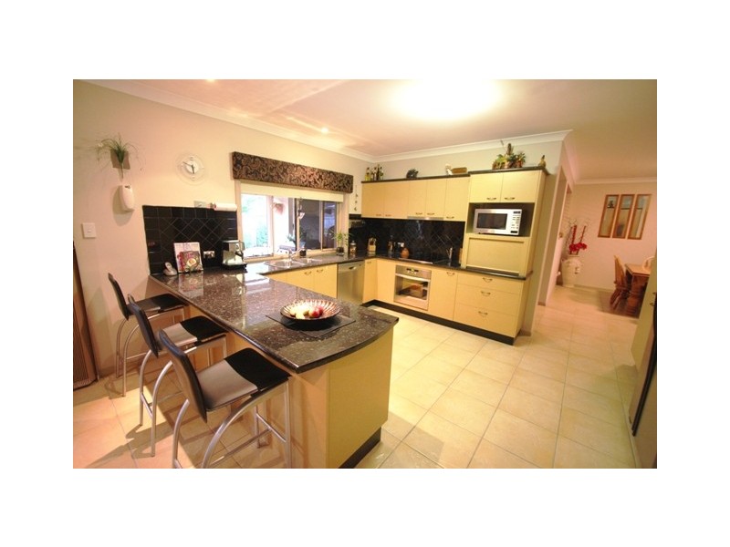 19 RIVERSIDE TCE, Windaroo QLD 4207