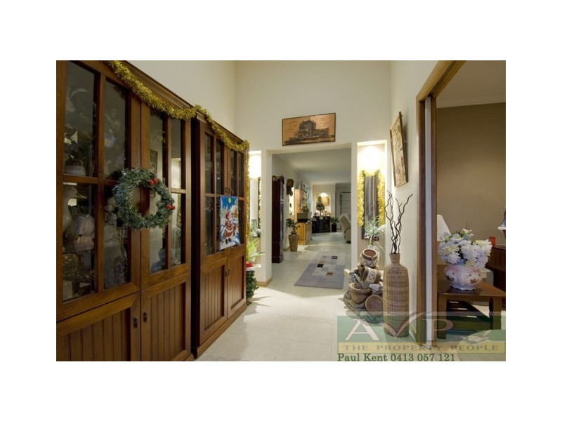 53 LONG ISLAND DR, Windaroo QLD 4207