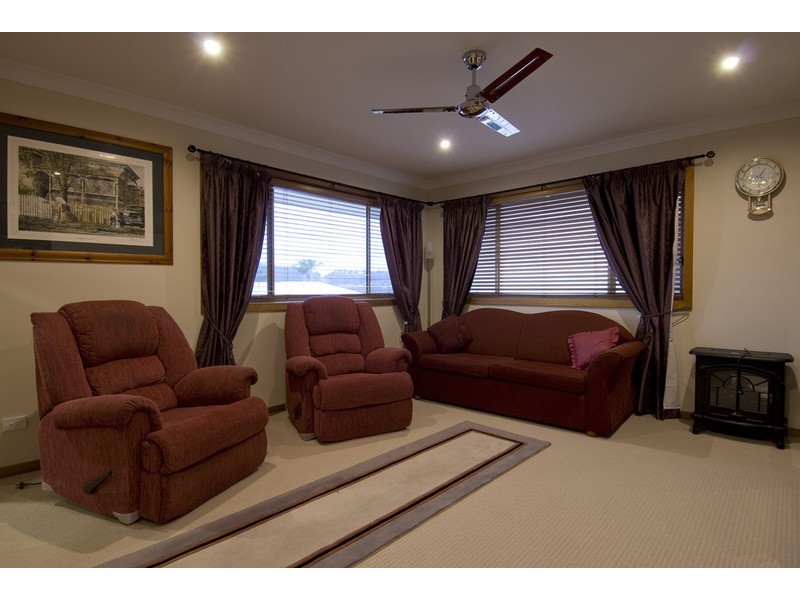 53 LONG ISLAND DR, Windaroo QLD 4207