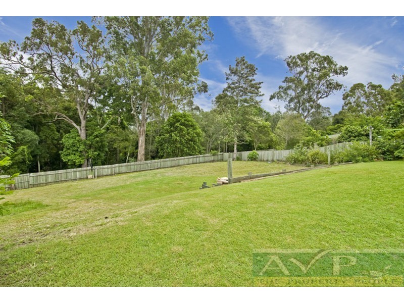 44  YVONNE CRESCENT, Mount Warren Park QLD 4207