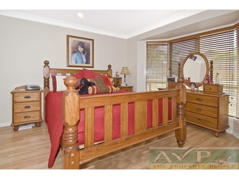 44  YVONNE CRESCENT, Mount Warren Park QLD 4207