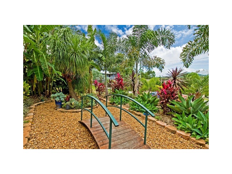 16 RAE  CT, Mount Warren Park QLD 4207