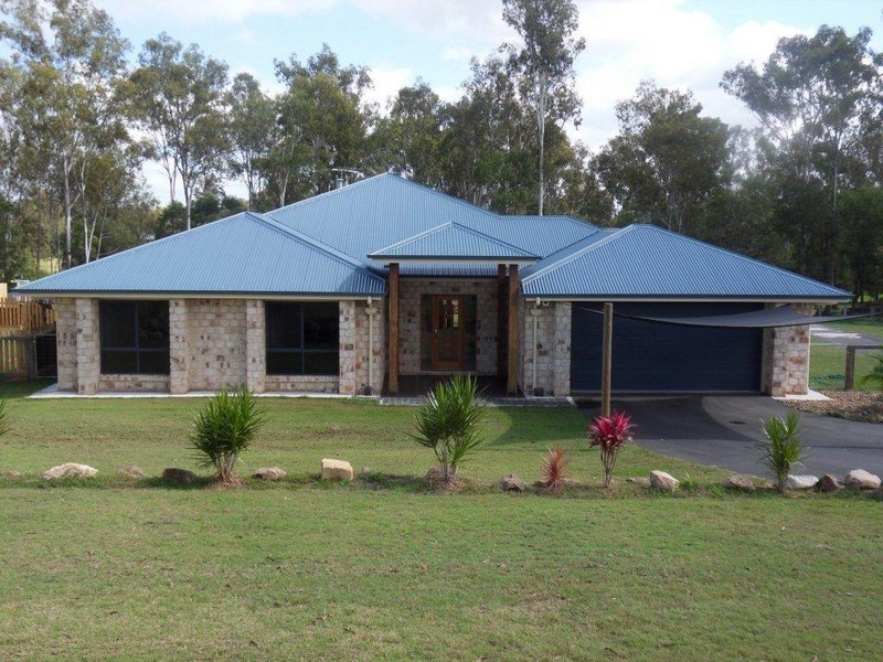 64 Racecourse Place, Tamborine QLD 4270