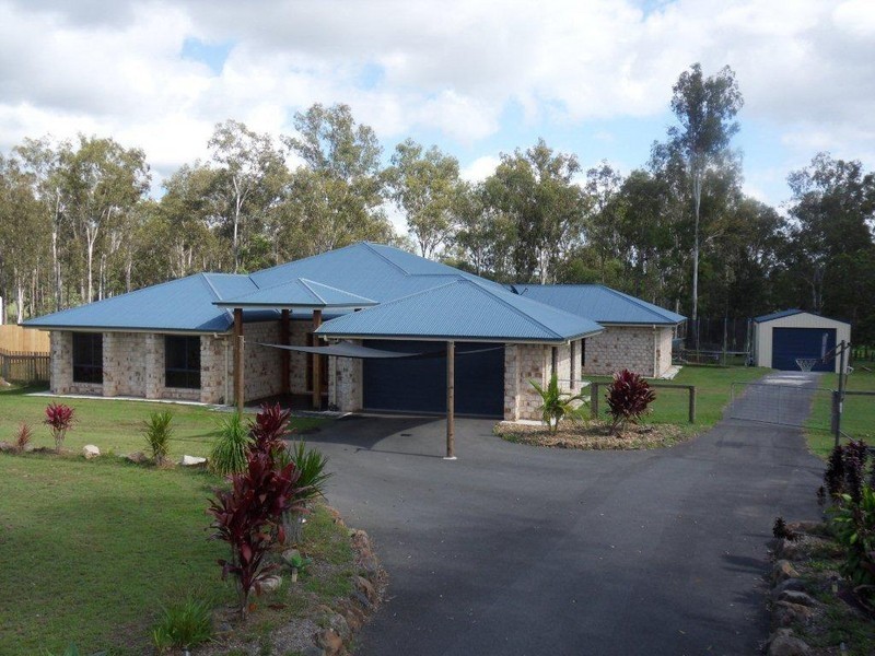 64 Racecourse Place, Tamborine QLD 4270