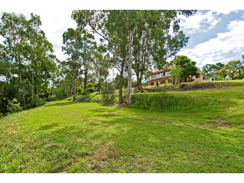 Mount Warren Park QLD 4207