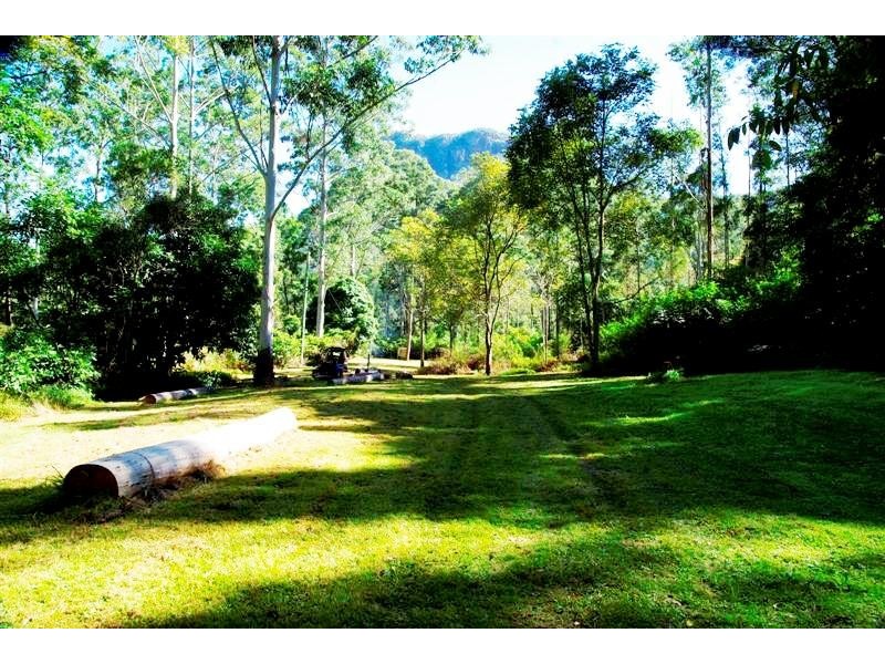 Lamington QLD 4285